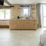 Privatif Pres De Jacuzzi Sauna דירה